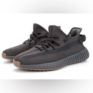 YEEZY BOOST 350 V2 CINDER